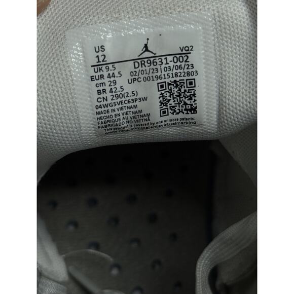 Nike Jumpman Two Trey Medium Grey Summit White DR9631-002/ Mens 12 - Picture 7 of 7